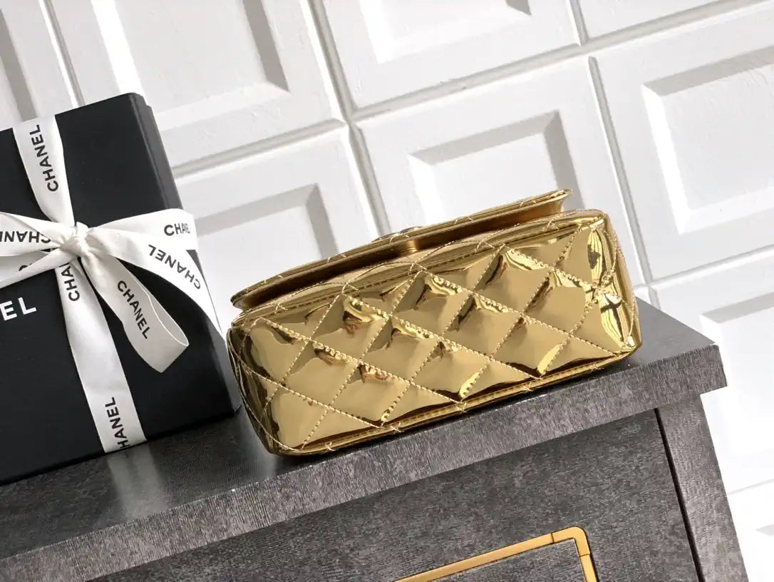 Chanel Evening with Handle Bag Patent leather AS6675 Gold