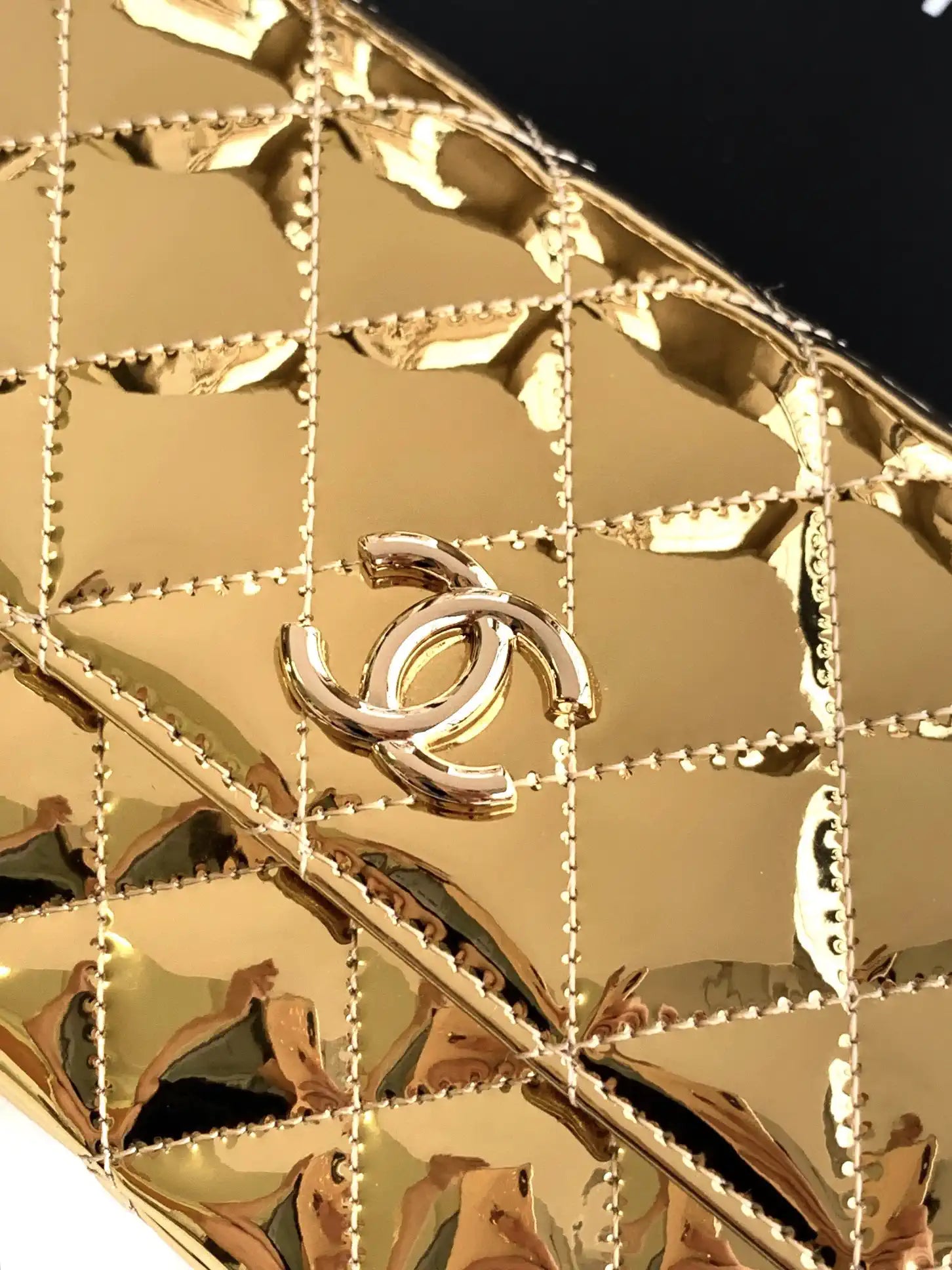 Chanel Evening with Handle Bag Patent leather AS6675 Gold