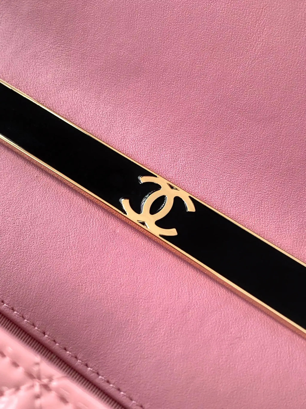 Chanel Evening with Handle Bag Patent leather AS6675 Pink