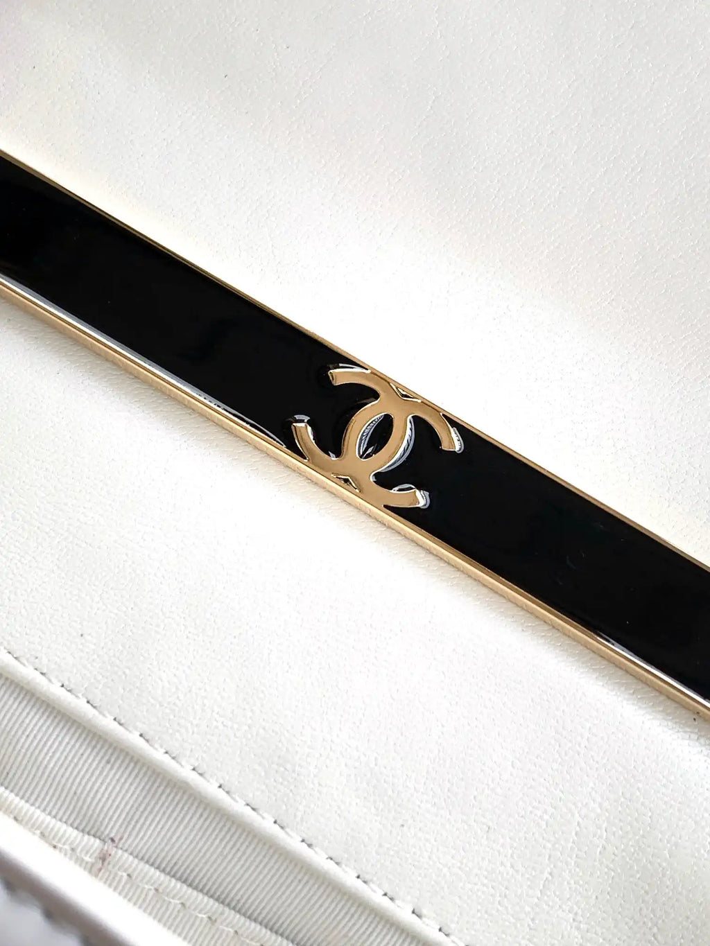 Chanel Evening with Handle Bag Patent leather AS6675 White