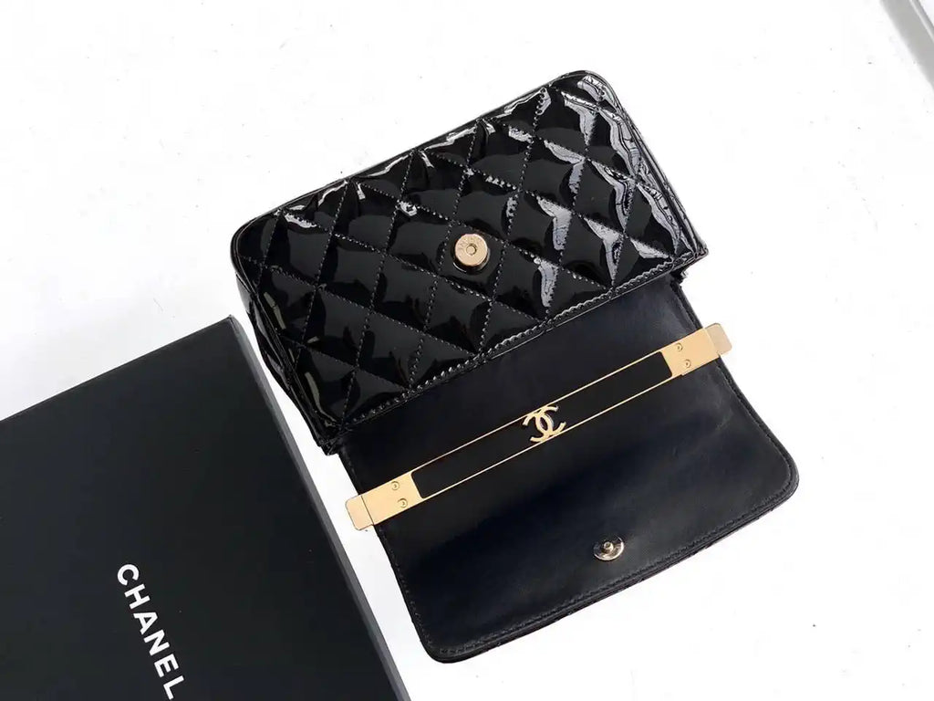 Chanel Evening with Handle Bag Patent leather AS6675 Black