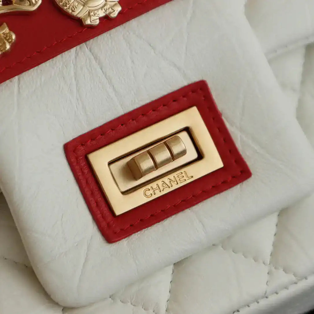 Chanel A01112 Felt hat-shaped badge pearl chain Flap Classic 11.12 Handbag
