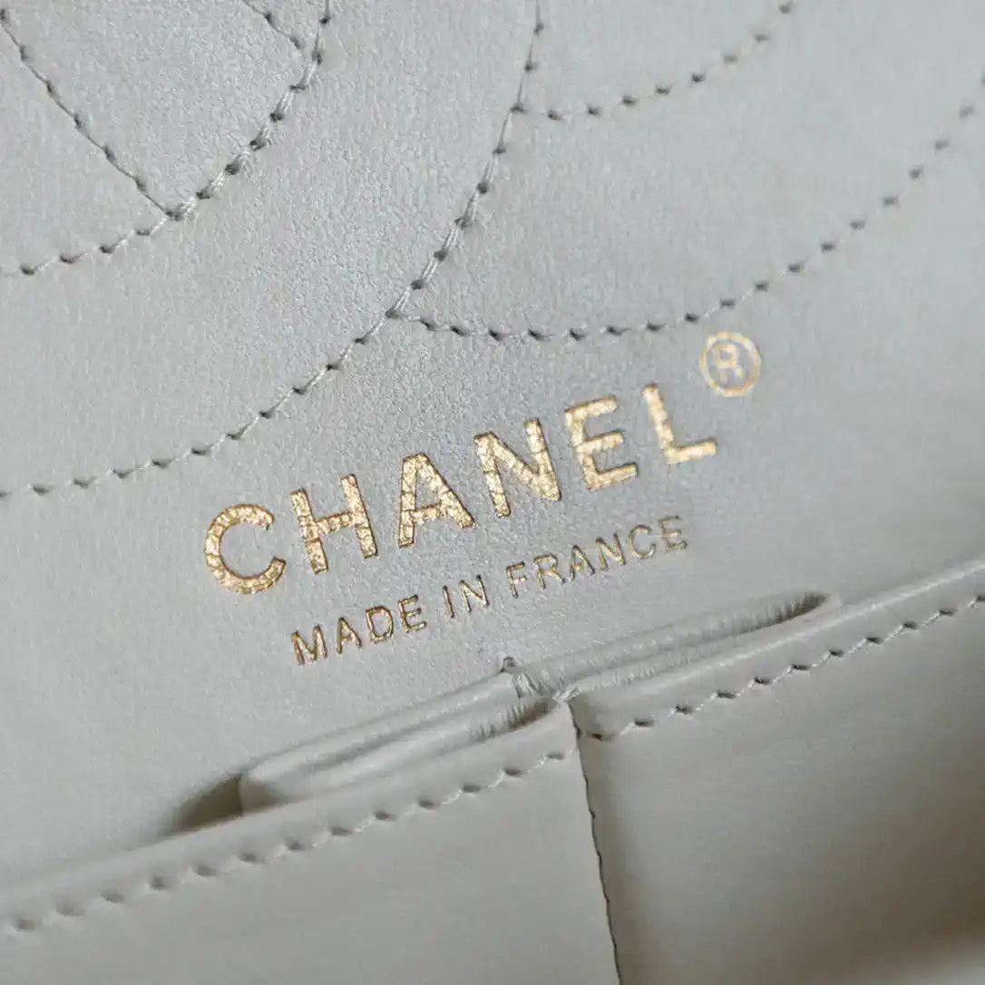 Chanel A01112 Felt hat-shaped badge pearl chain Flap Classic 11.12 Handbag
