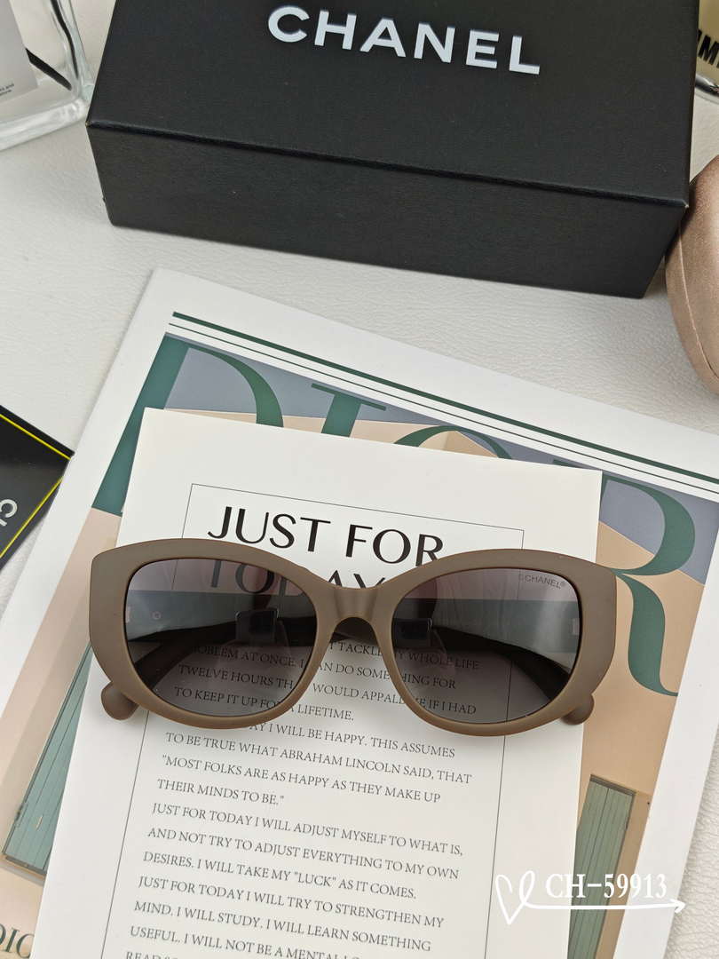 Chanel Fshion 59913 Classic Sunglasses C83252 - Corlor 1 - View 8
