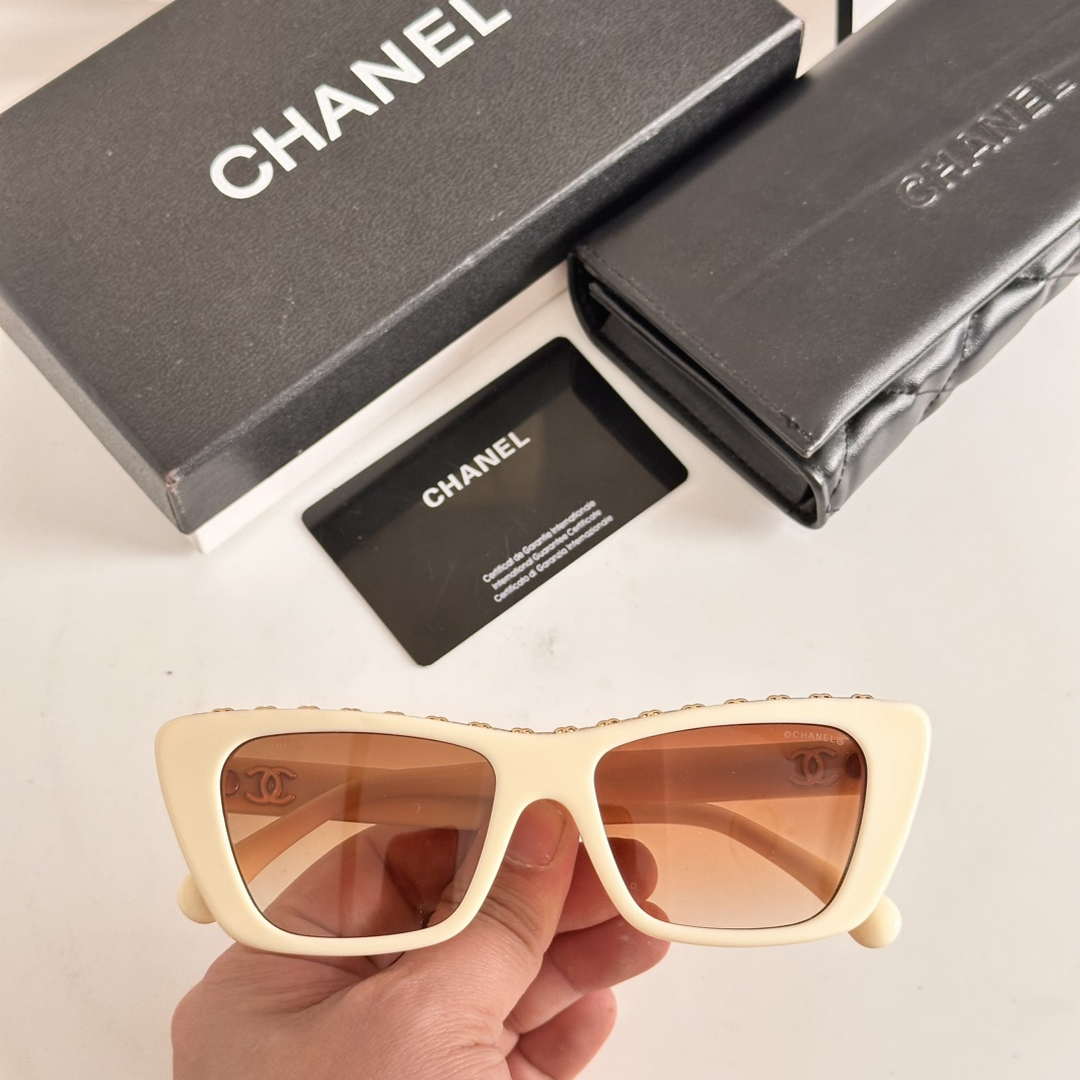 Chanel Fshion CH5540 Classic Sunglasses C83245 - Corlor 1 - View 8
