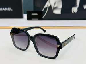 Chanel Fshion Classic CH5560 Sunglasses C83239 - Corlor 1 - View 3