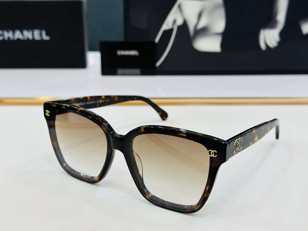 Chanel Fshion Classic CH5561 Sunglasses C83238 - Corlor 1 - View 2