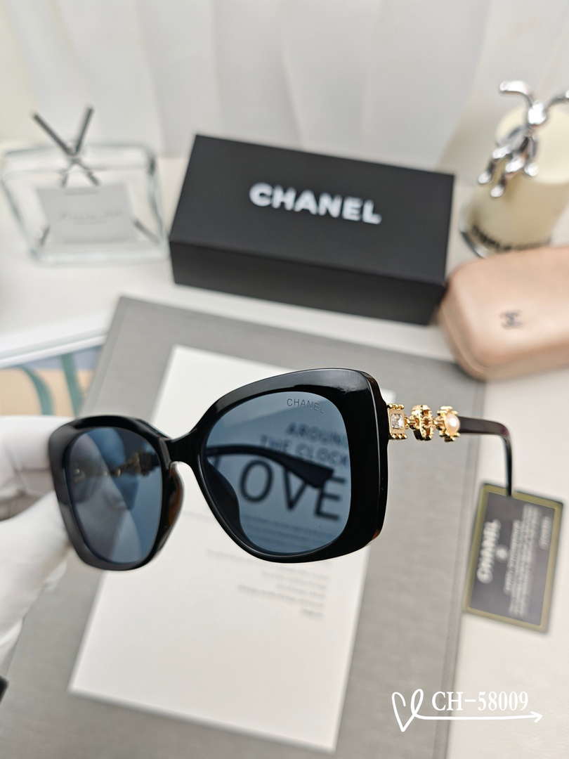 Chanel Fshion Classic Sunglasses C83202 - 1. Black - View 4