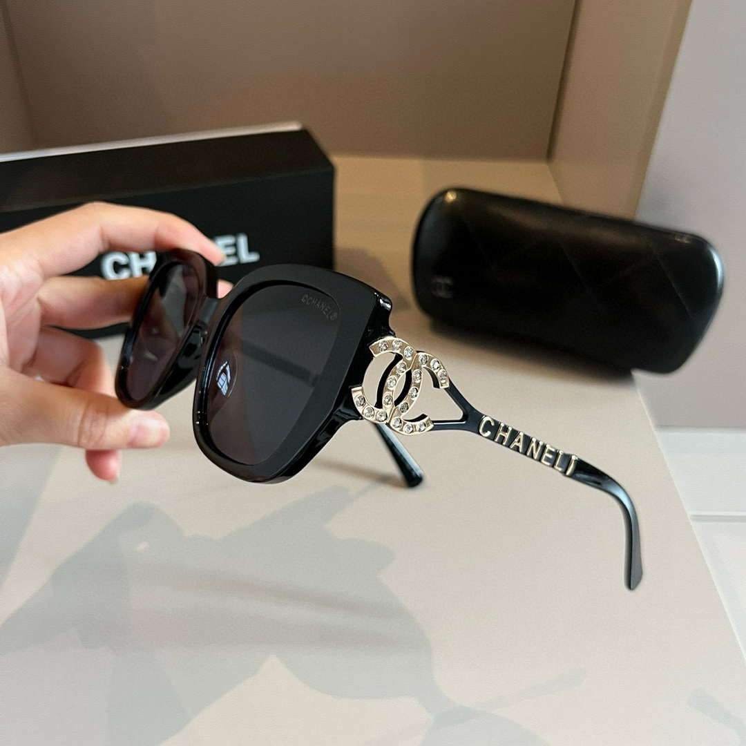 Chanel Fshion Classic Sunglasses C83233 - Default Title - View 3