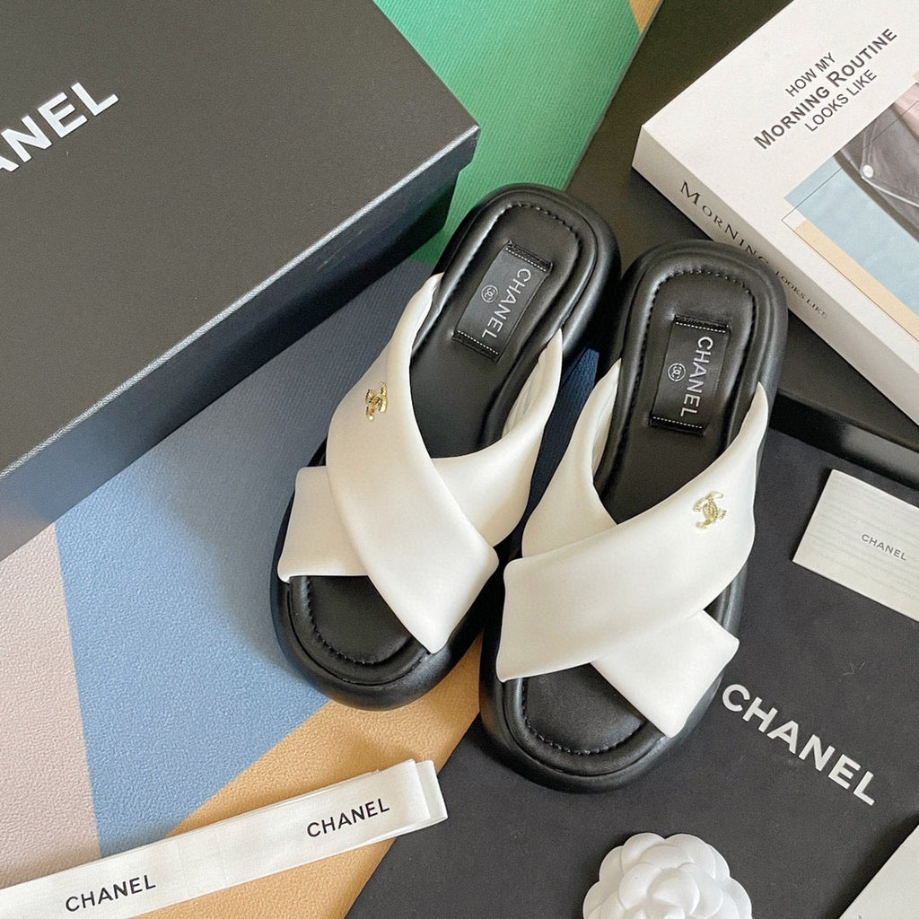 Chanel G38864 Mules Fabric Sandals Women C91151