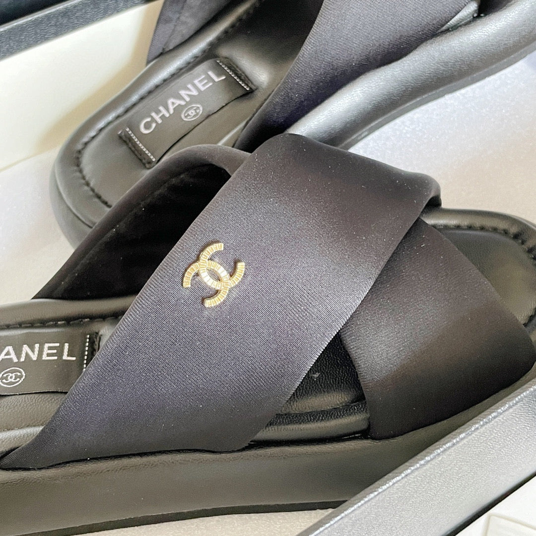 Chanel G38864 Mules Fabric Sandals Women C91150
