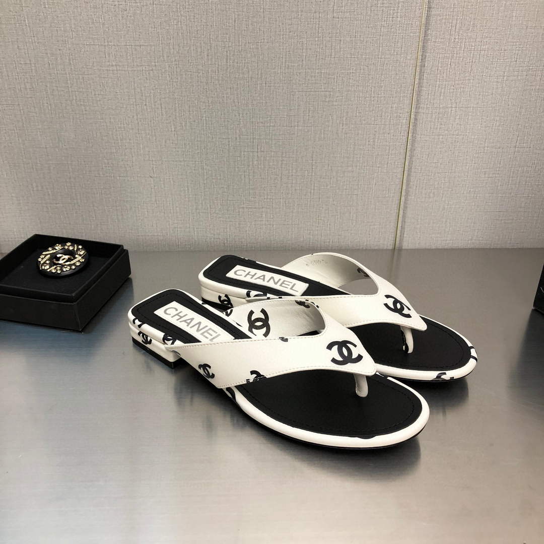 Chanel G38978 Sandals Printed Lambskin Women C91171 - 35 - View 2