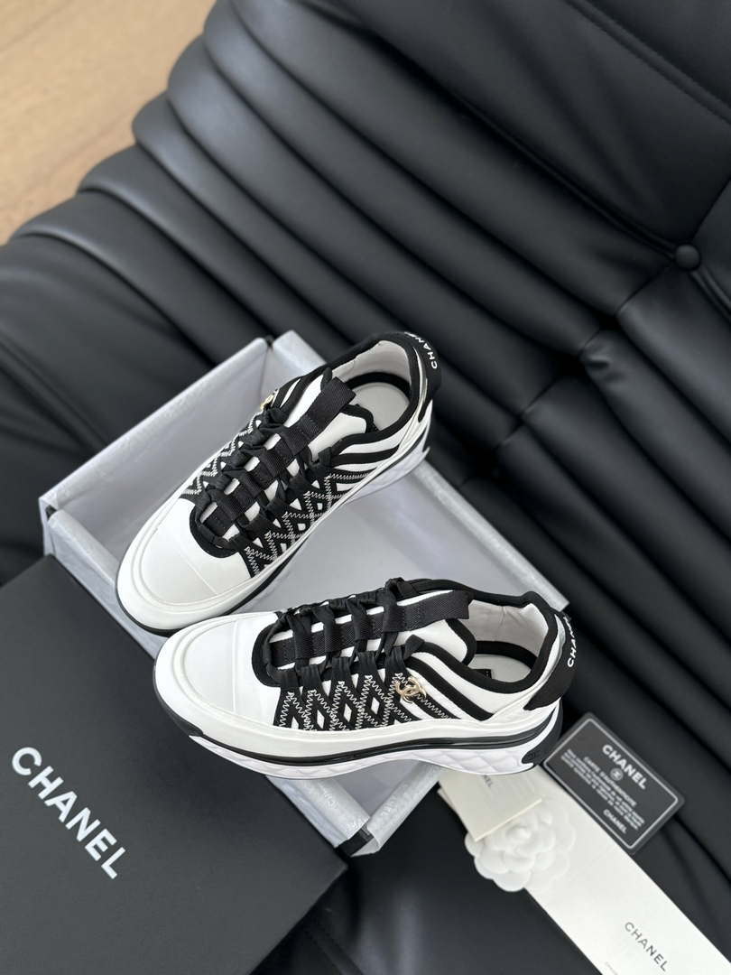Chanel G39066  Men Women's 24B Trainer Sneaker C91206 - Fmale-Euro 35=US 4 - View 6