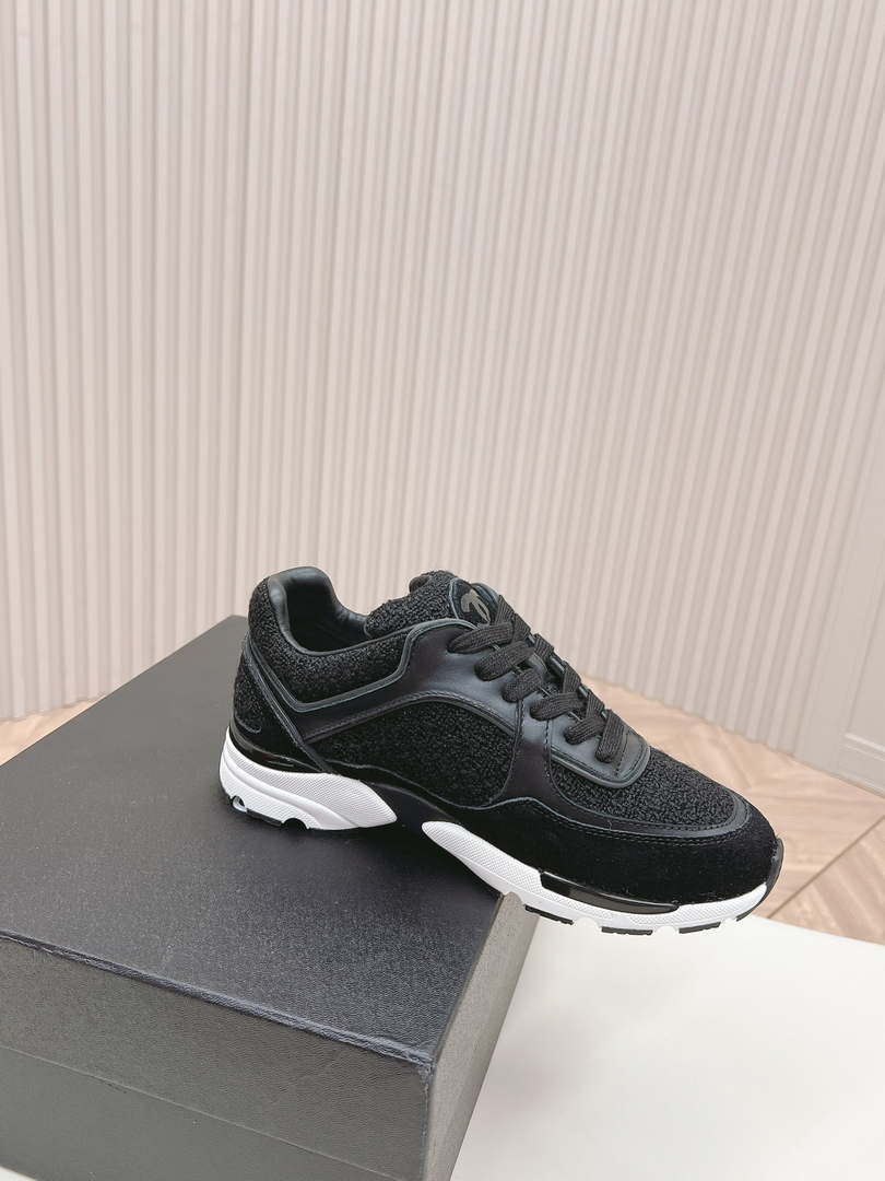 Chanel G39066 Men Women's 24B Trainer Sneaker C91237 - Fmale-Euro 35=US 4 - View 4
