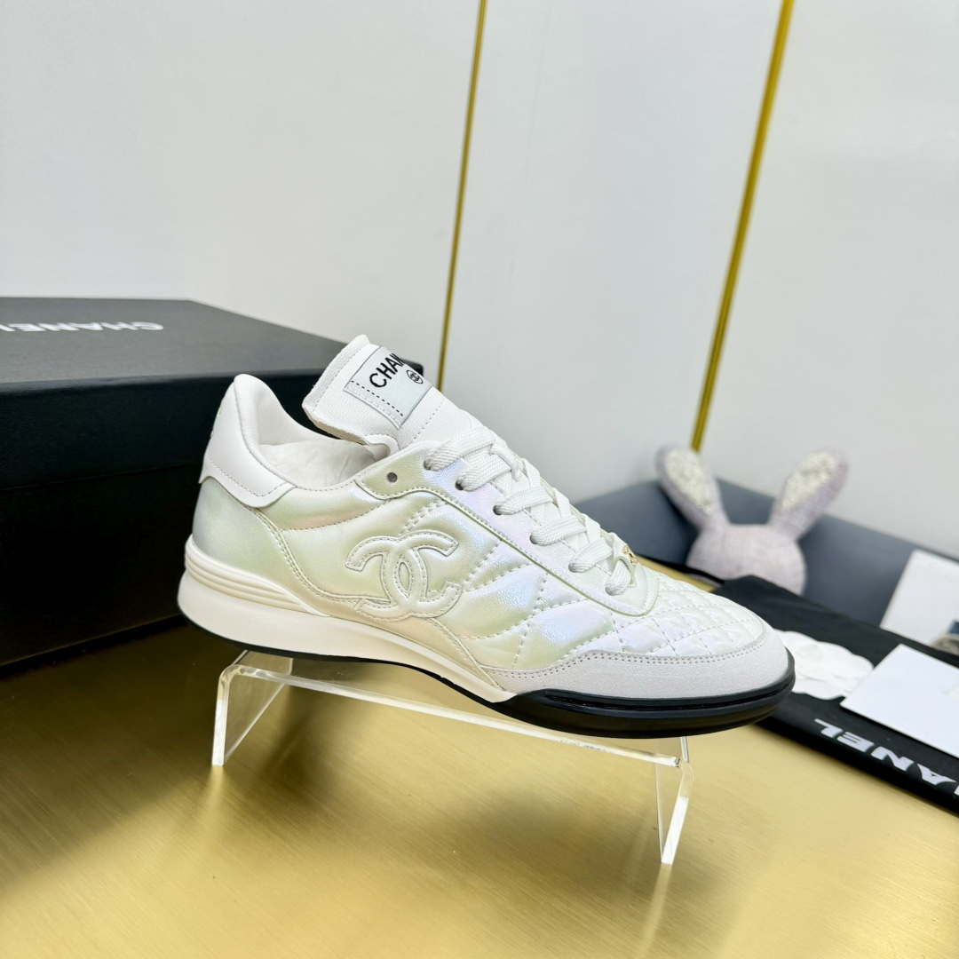 Chanel G39066 Women's 24B Trainer Lambskin Sneaker C912456