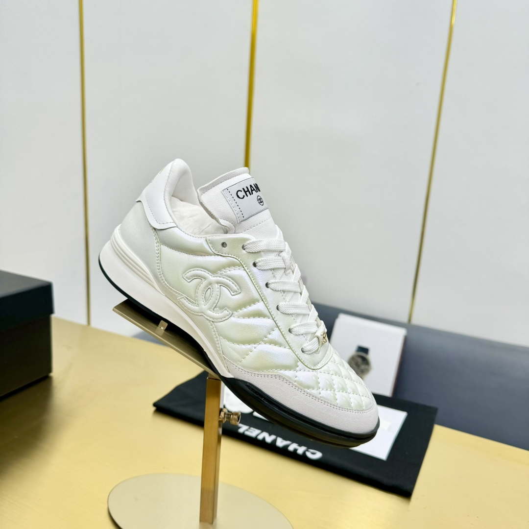 Chanel G39066 Women's 24B Trainer Lambskin Sneaker C912456