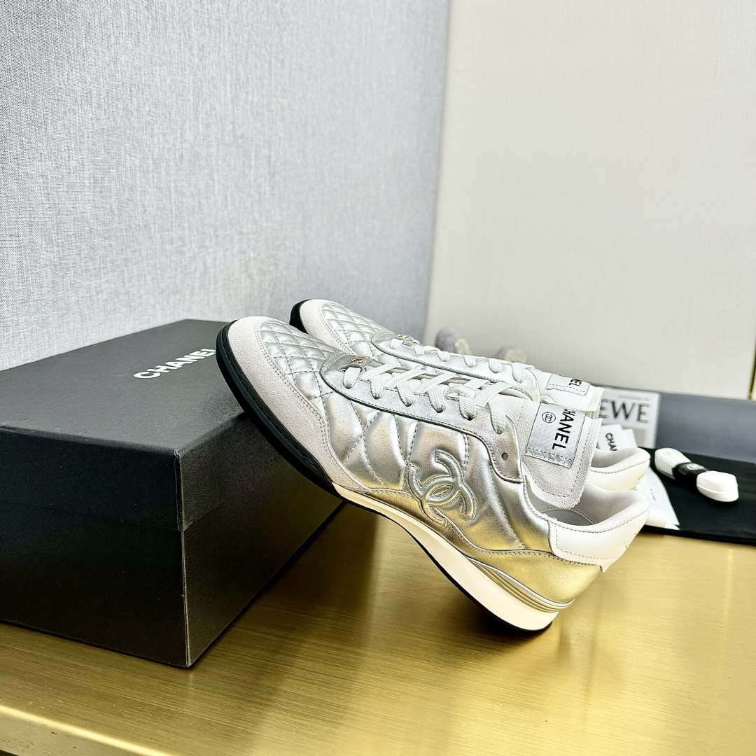 Chanel G39066 Women's 24B Trainer Lambskin Sneaker C912461