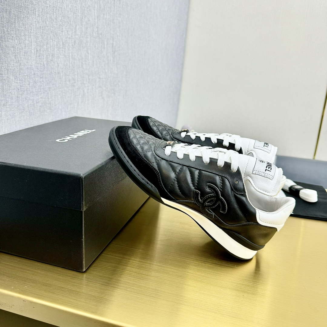 Chanel G39066 Women's 24B Trainer Lambskin Sneaker C912463