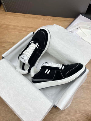 Chanel G39066  Women's 24B Trainer Sneaker C912450 - Fmale-Euro 35=US 4 - View 3