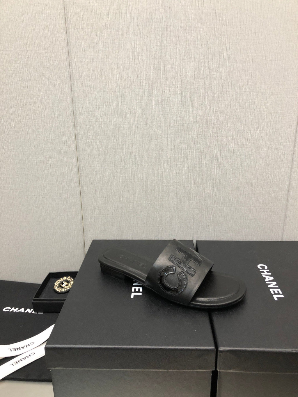 Chanel G40129 Women's Slippers Shoes Lambskin C90226