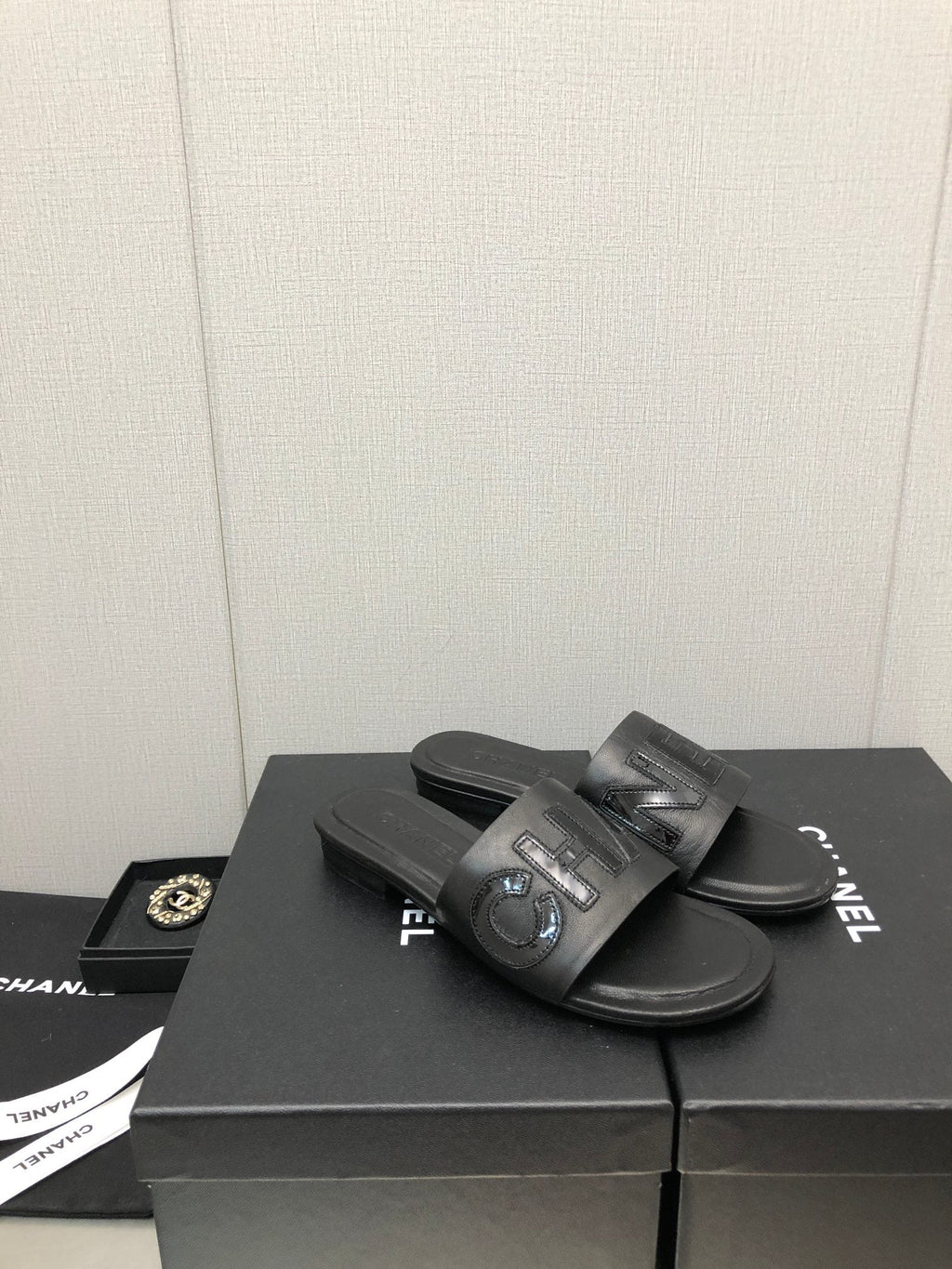 Chanel G40129 Women's Slippers Shoes Lambskin C90226