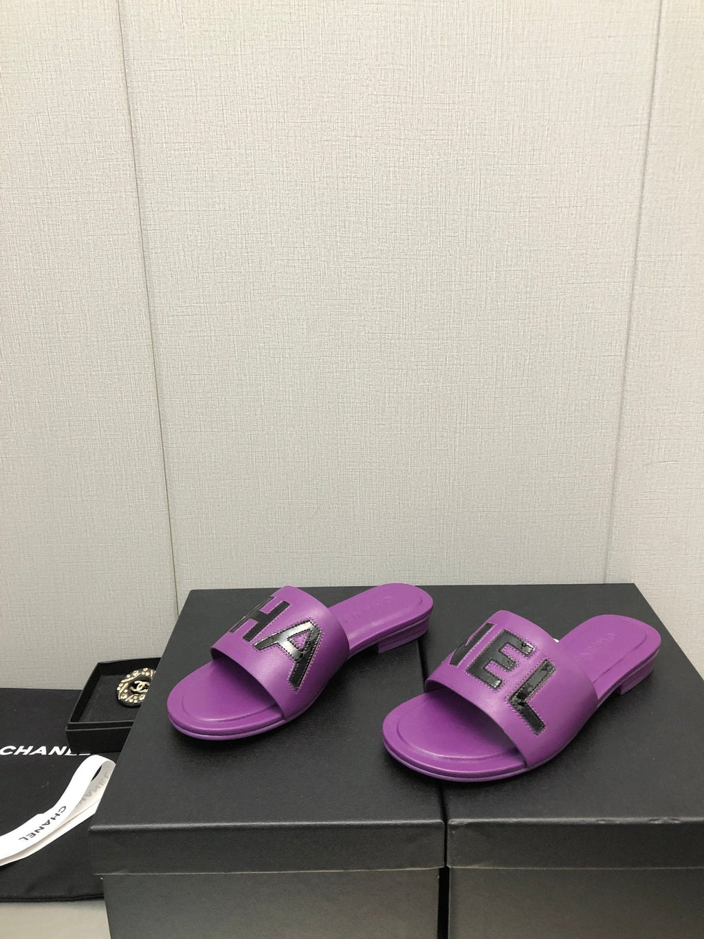 Chanel G40129 Women's Slippers Shoes Lambskin C90227