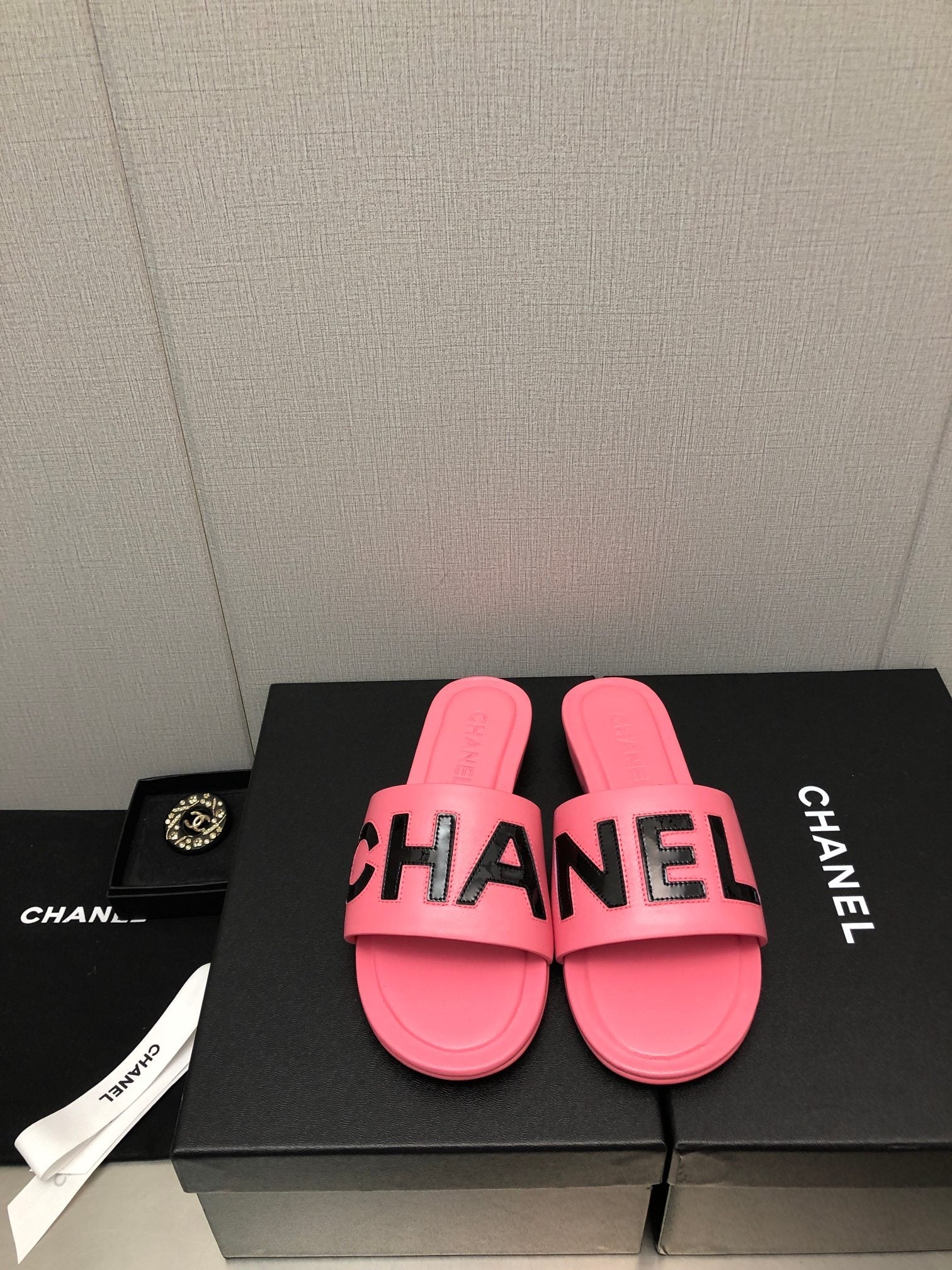 Chanel G40129 Women's Slippers Shoes Lambskin C90228 - 35 - View 2