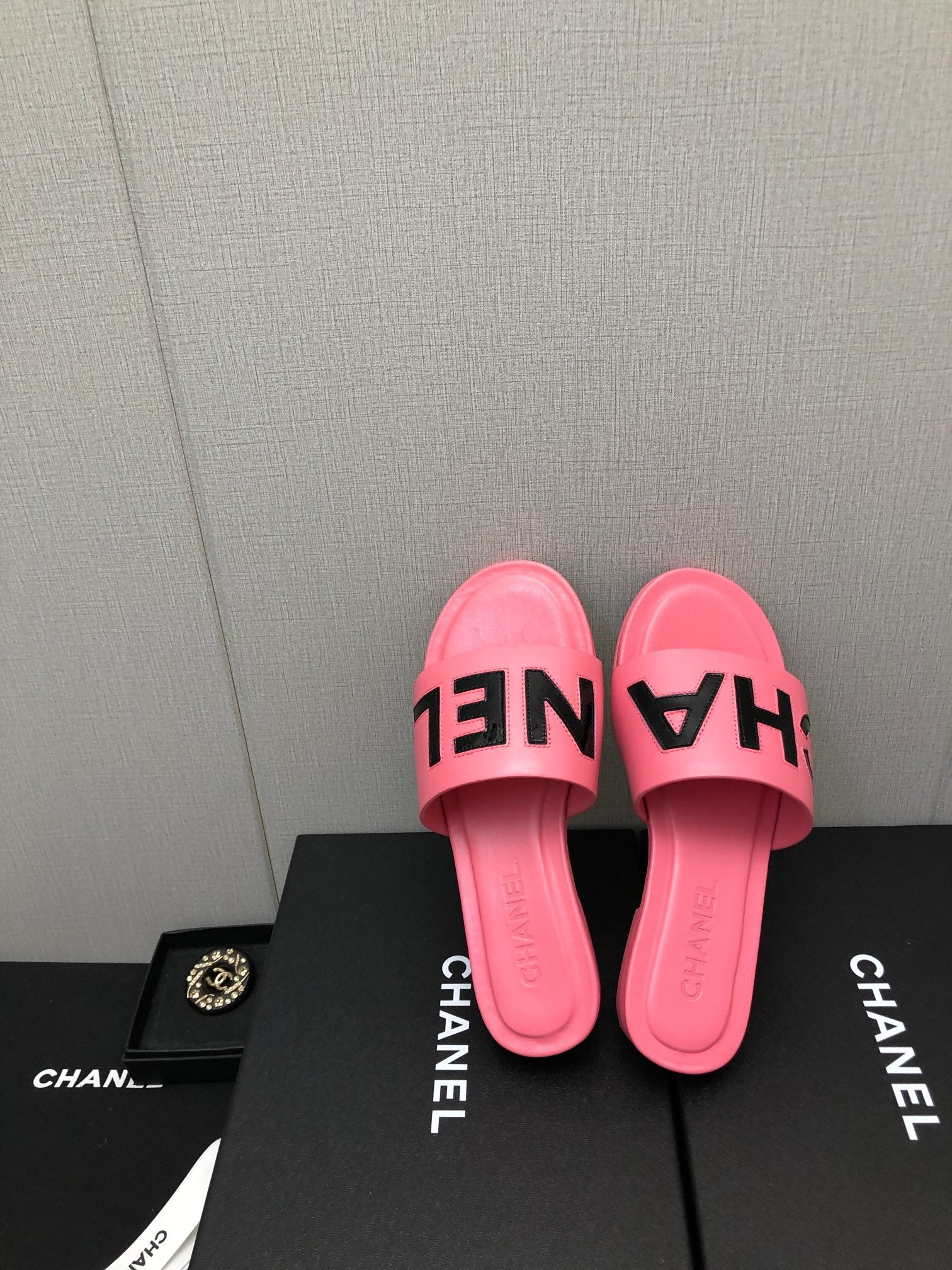 Chanel G40129 Women's Slippers Shoes Lambskin C90228