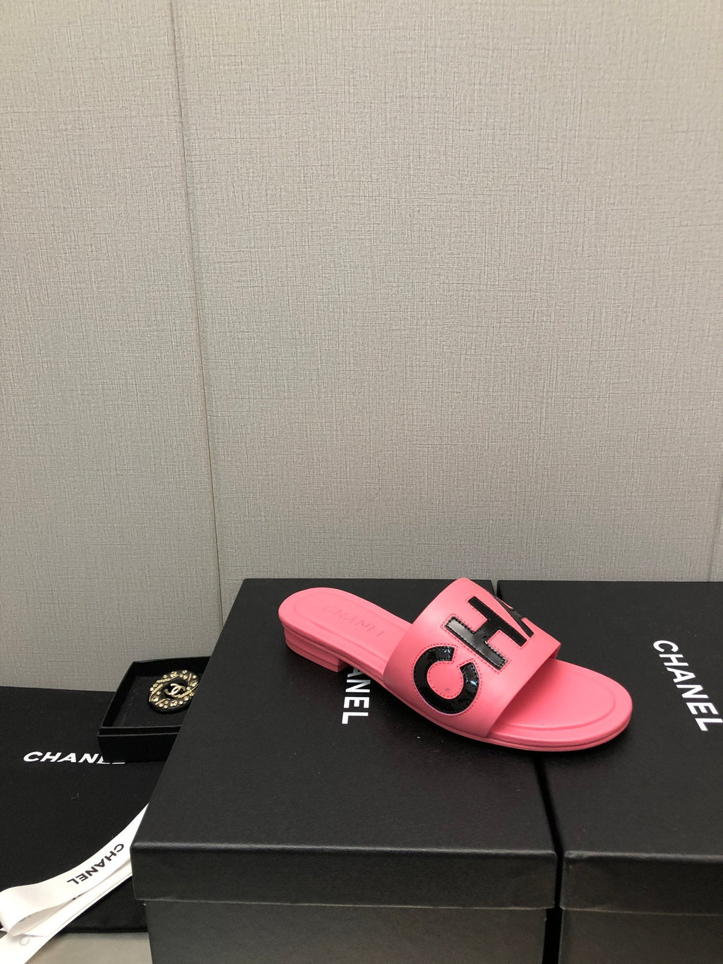 Chanel G40129 Women's Slippers Shoes Lambskin C90228