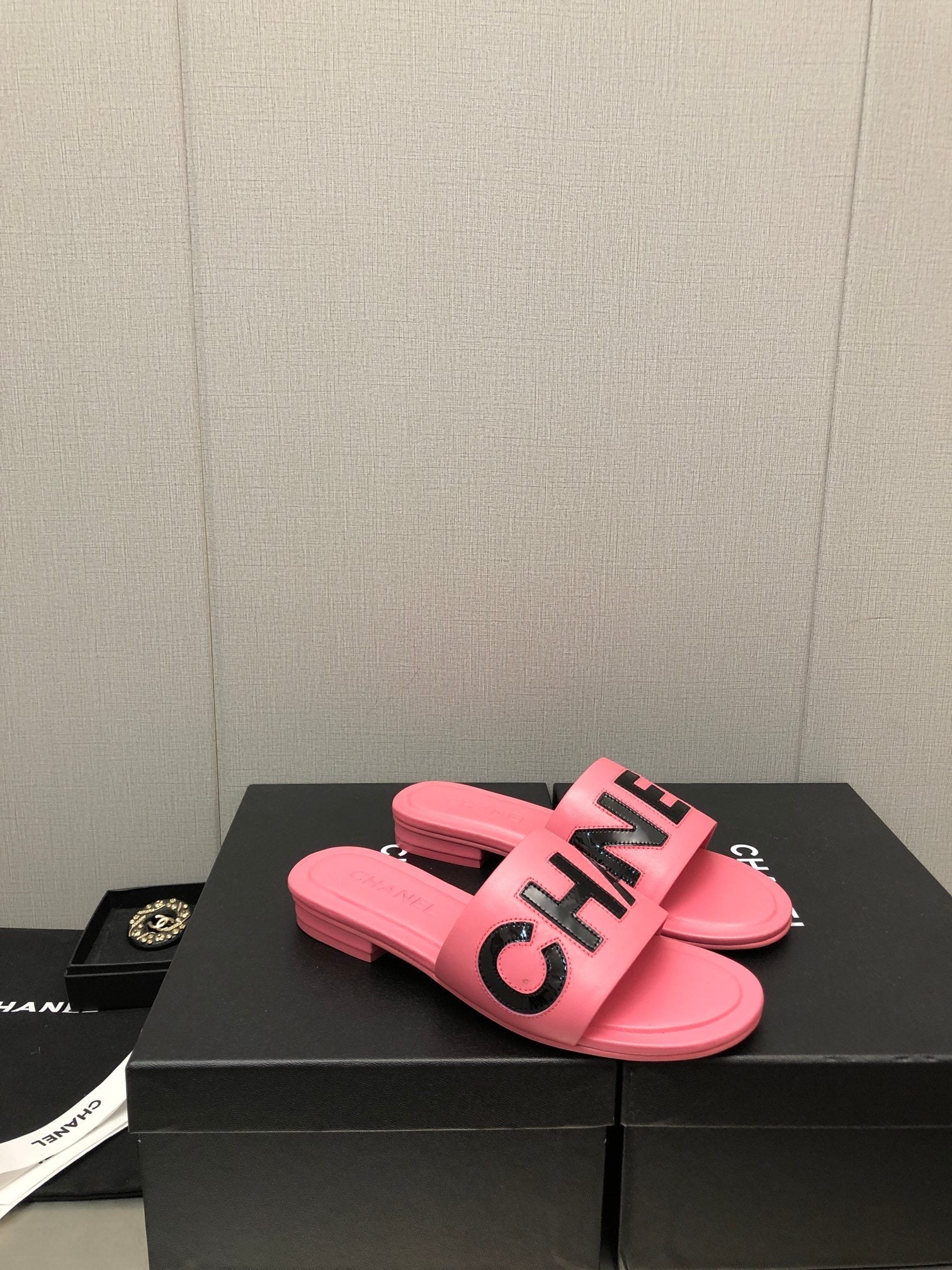 Chanel G40129 Women's Slippers Shoes Lambskin C90228 - 35 - View 8