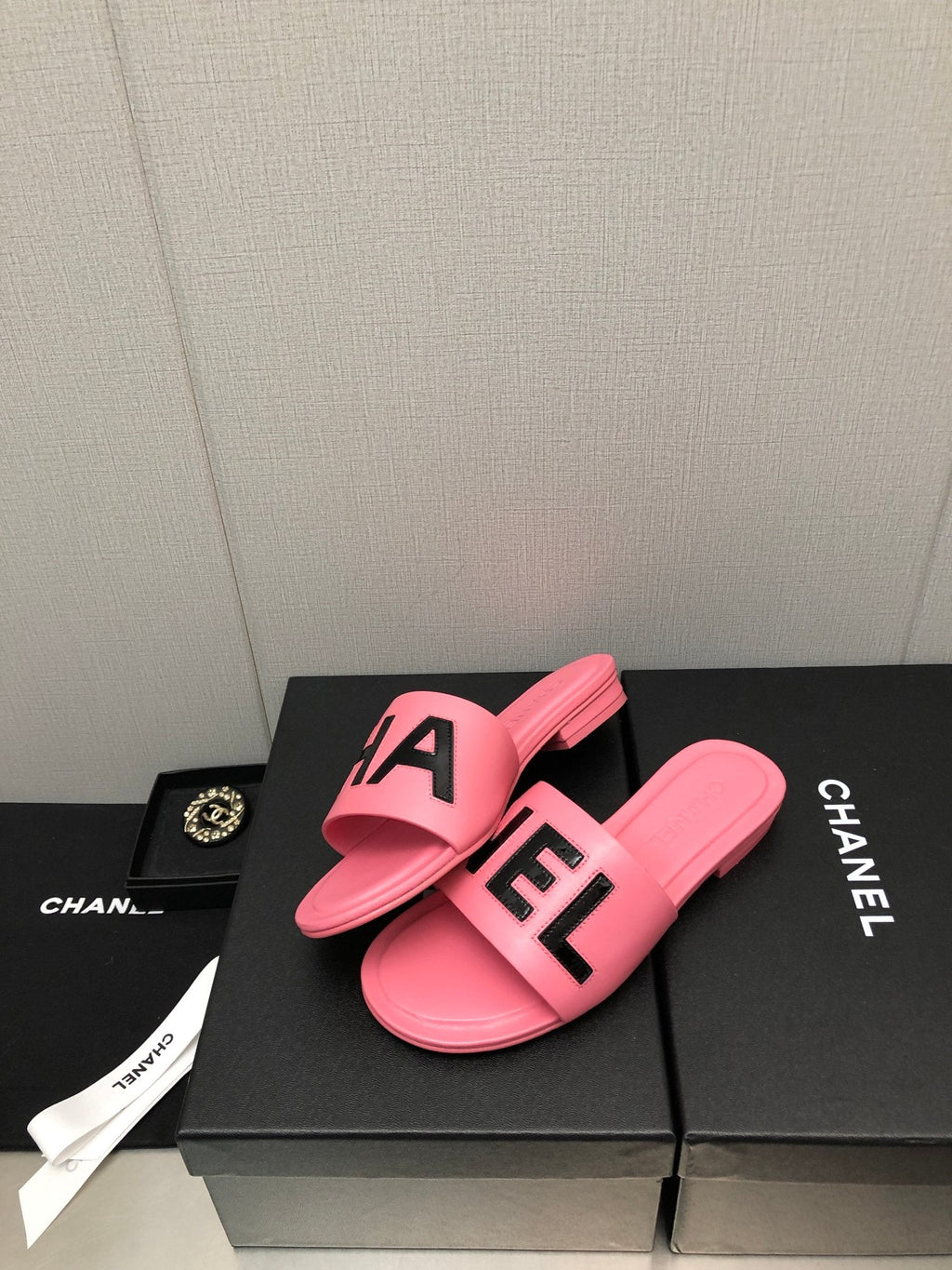 Chanel G40129 Women's Slippers Shoes Lambskin C90228