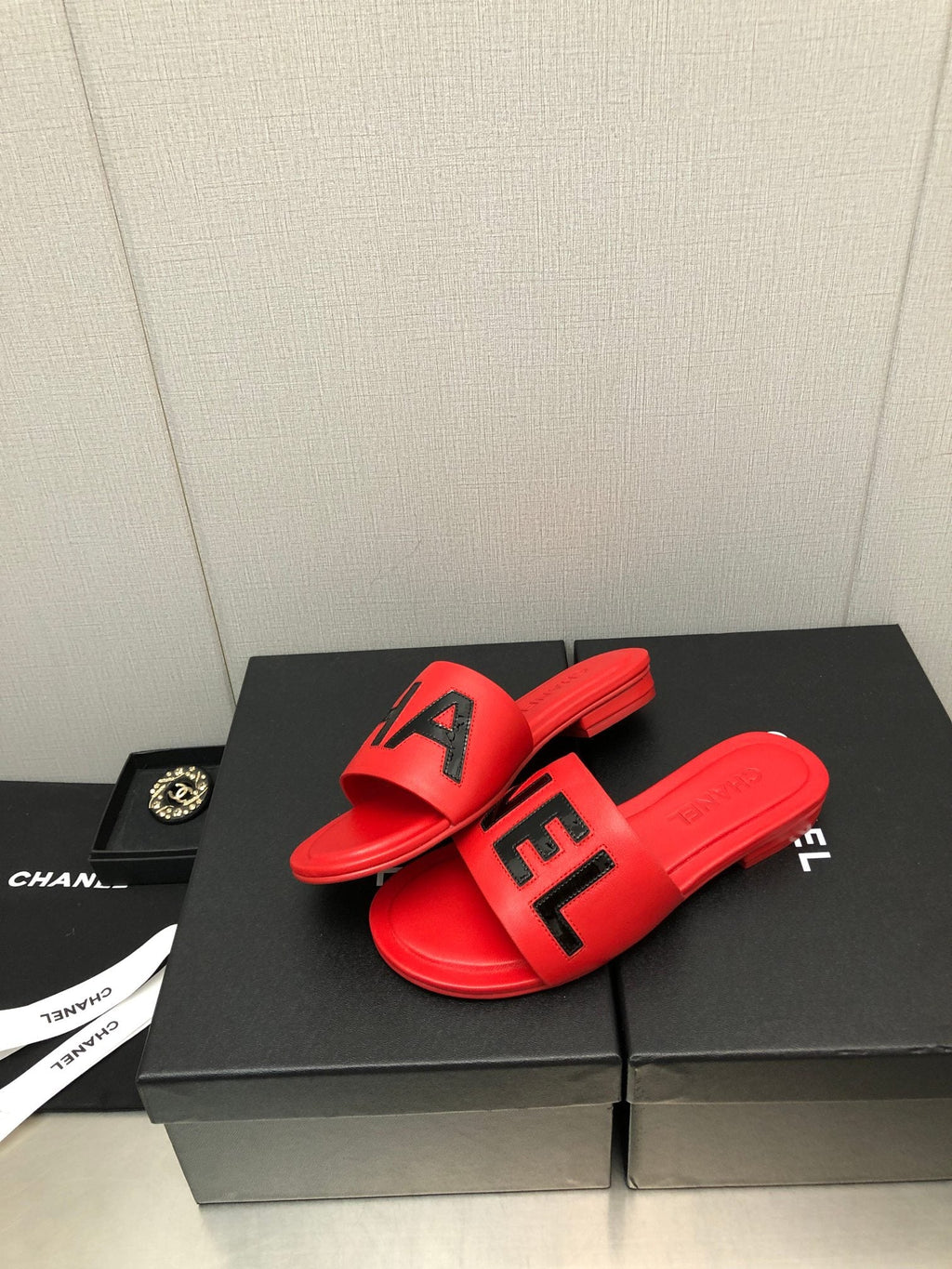 Chanel G40129 Women's Slippers Shoes Lambskin C90230
