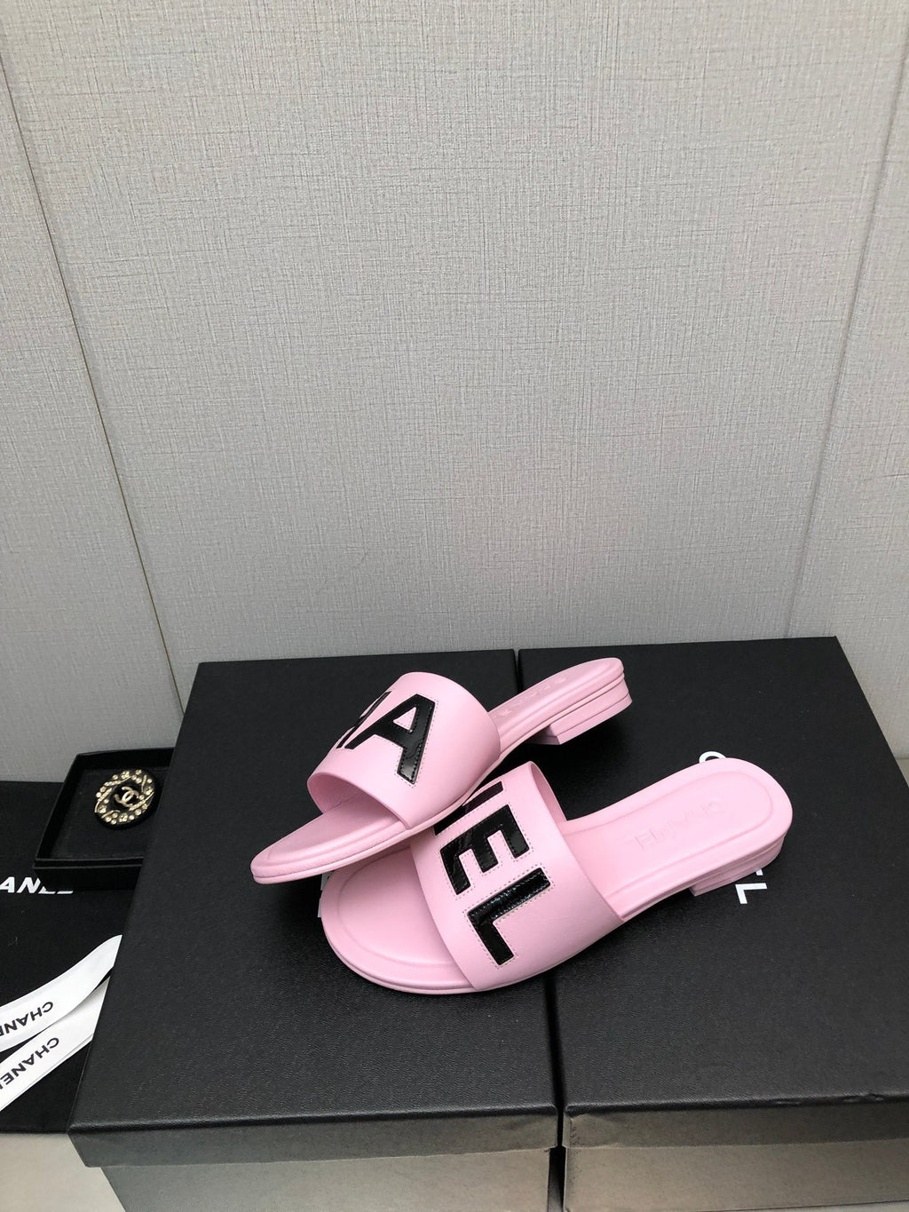 Chanel G40129 Women's Slippers Shoes Lambskin C90231
