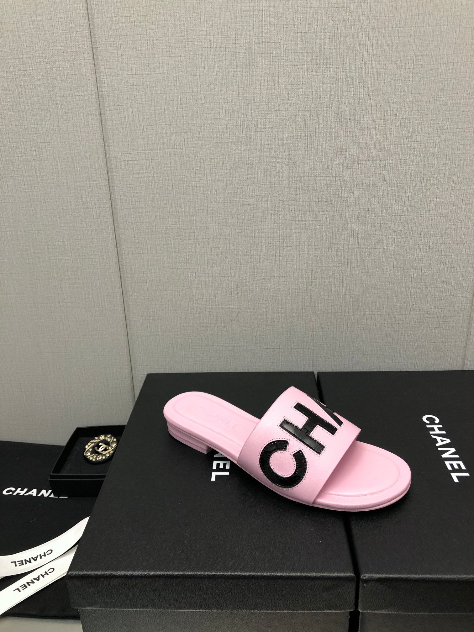 Chanel G40129 Women's Slippers Shoes Lambskin C90231 - 35 - View 8