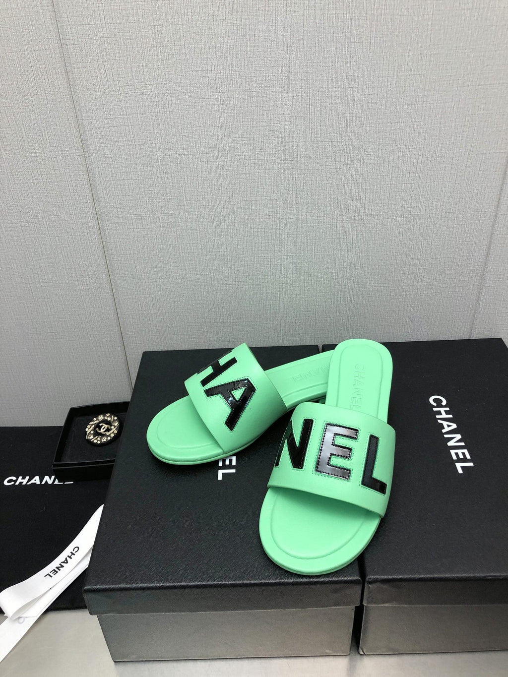 Chanel G40129 Women's Slippers Shoes Lambskin C90234