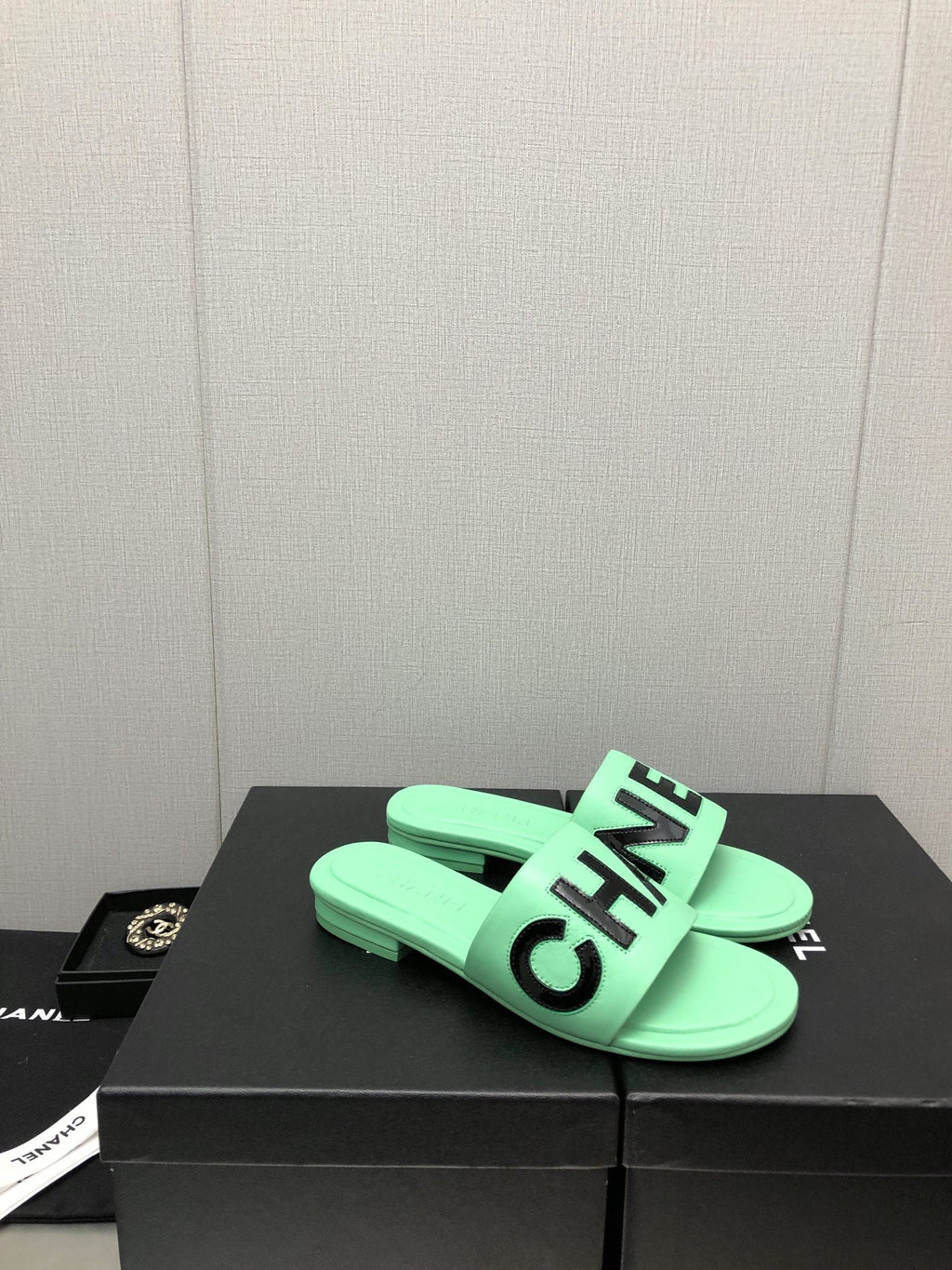 Chanel G40129 Women's Slippers Shoes Lambskin C90234