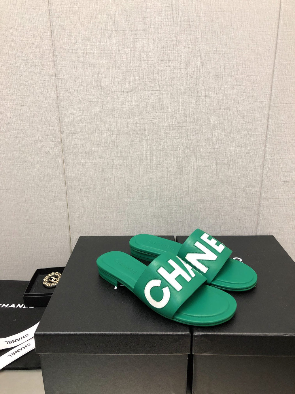 Chanel G40129 Women's Slippers Shoes Lambskin C90236