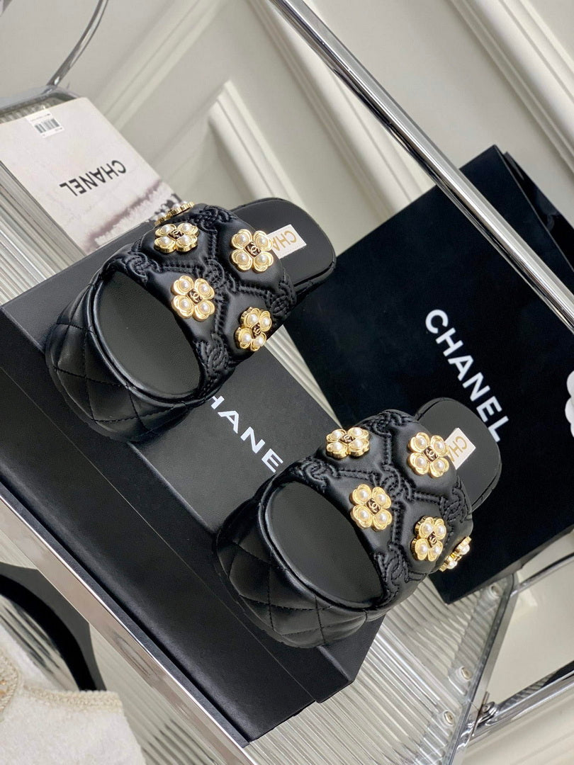 Chanel G40132 Women's Slippers Shoes Lambskin C90207