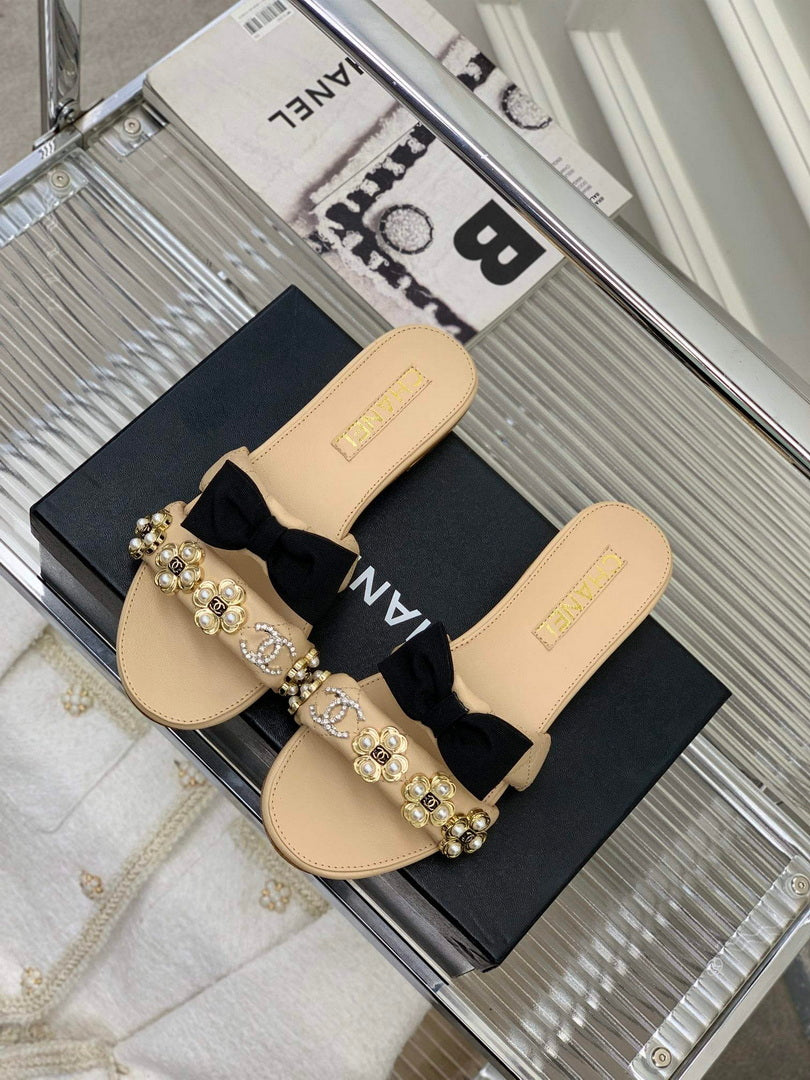 Chanel G40132 Women's Slippers Shoes Lambskin C90202