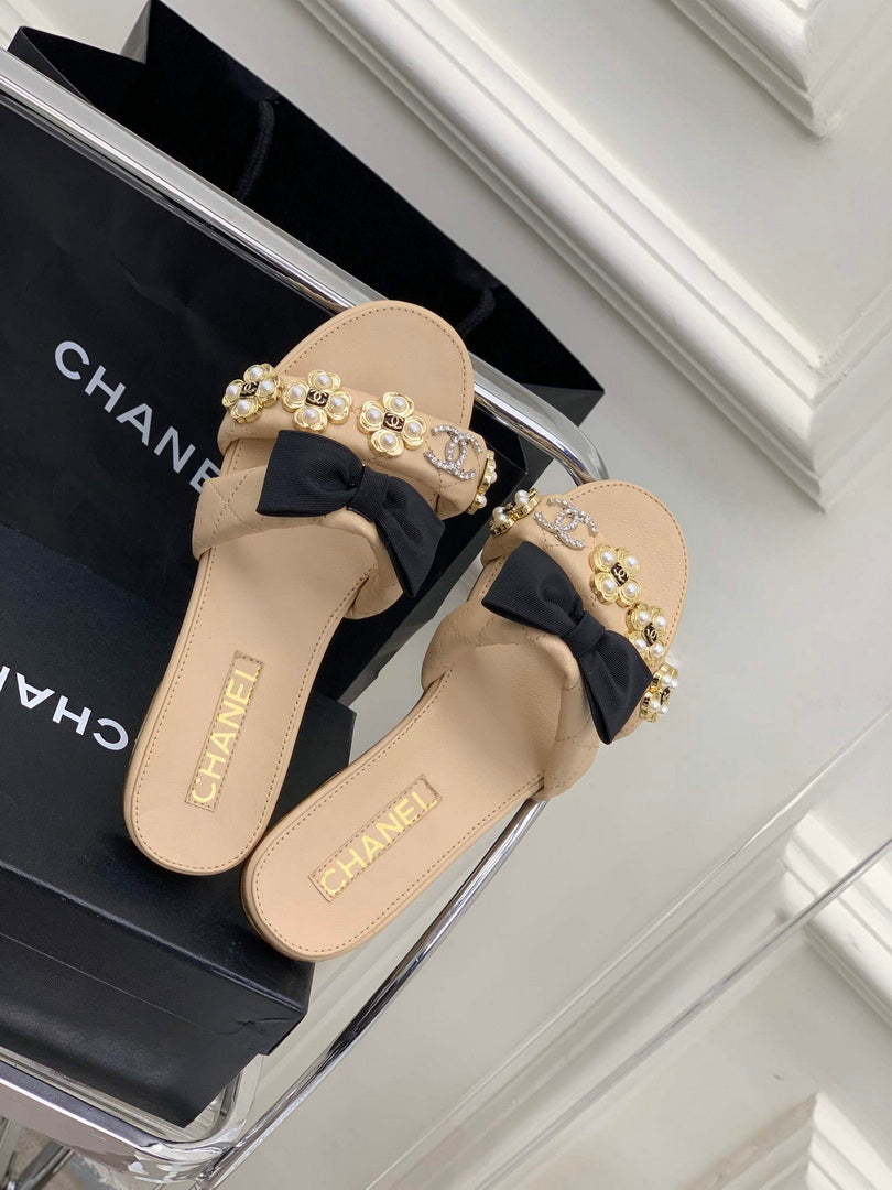 Chanel G40132 Women's Slippers Shoes Lambskin C90202