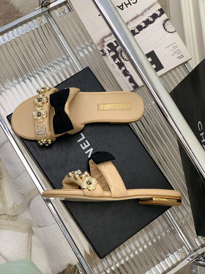 Chanel G40132 Women's Slippers Shoes Lambskin C90202