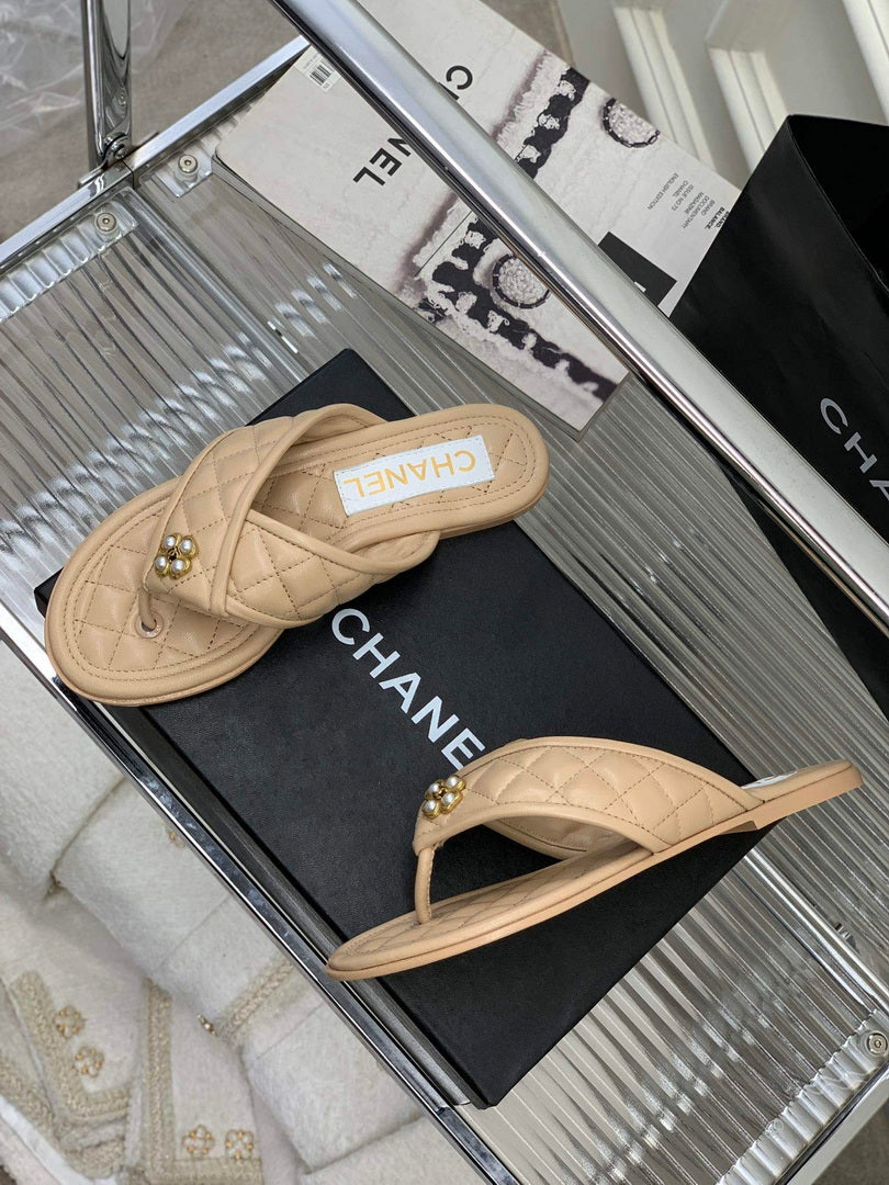 Chanel G40132 Women's Slippers Shoes Calfskin C90203
