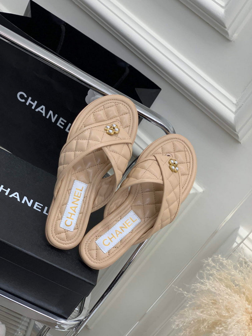 Chanel G40132 Women's Slippers Shoes Calfskin C90203