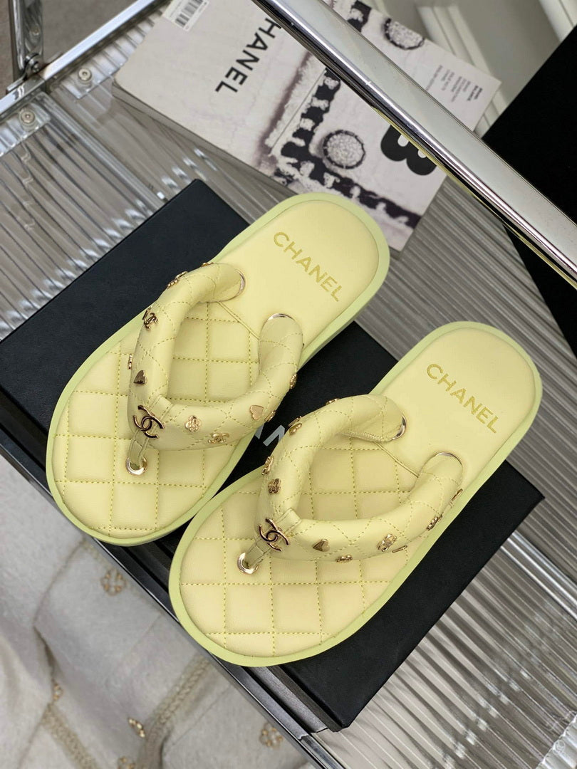 Chanel G40132 Women's Slippers Shoes Lambskin C90209