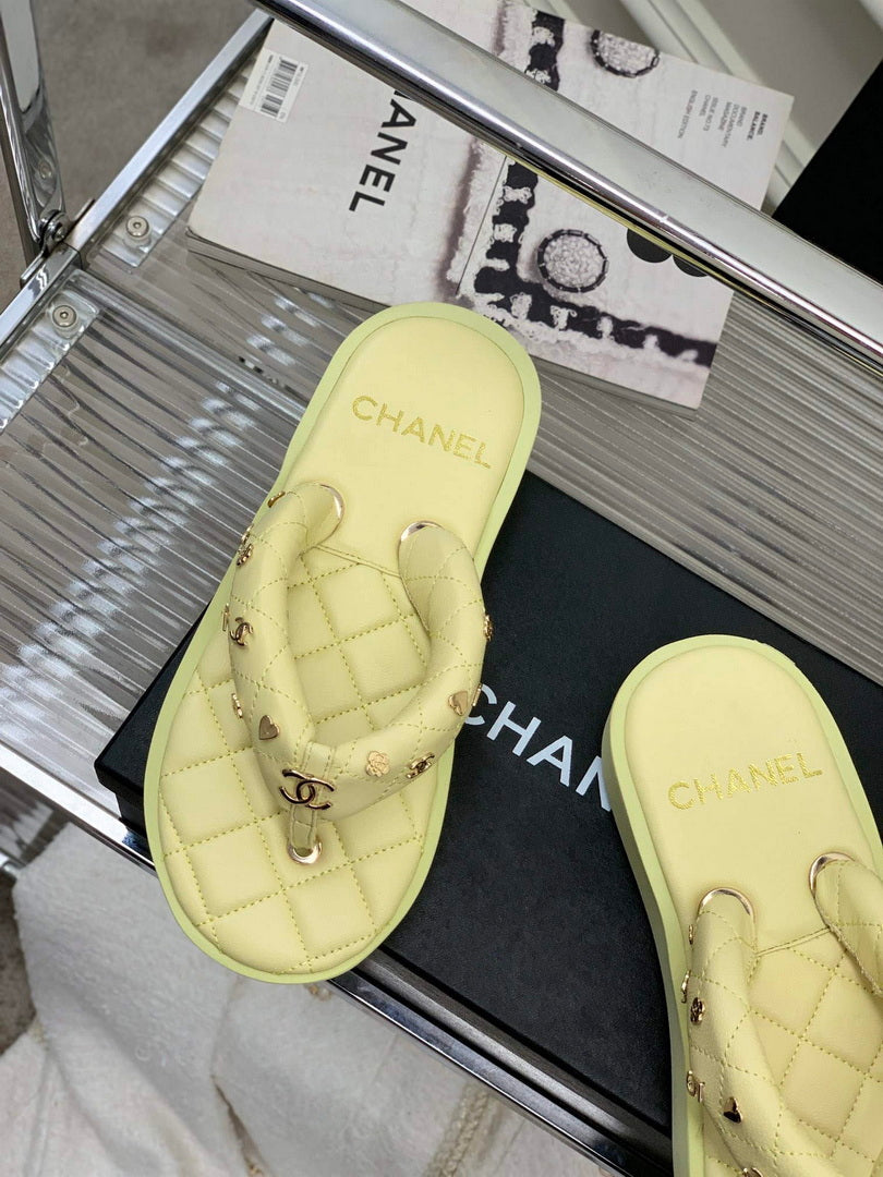 Chanel G40132 Women's Slippers Shoes Lambskin C90209