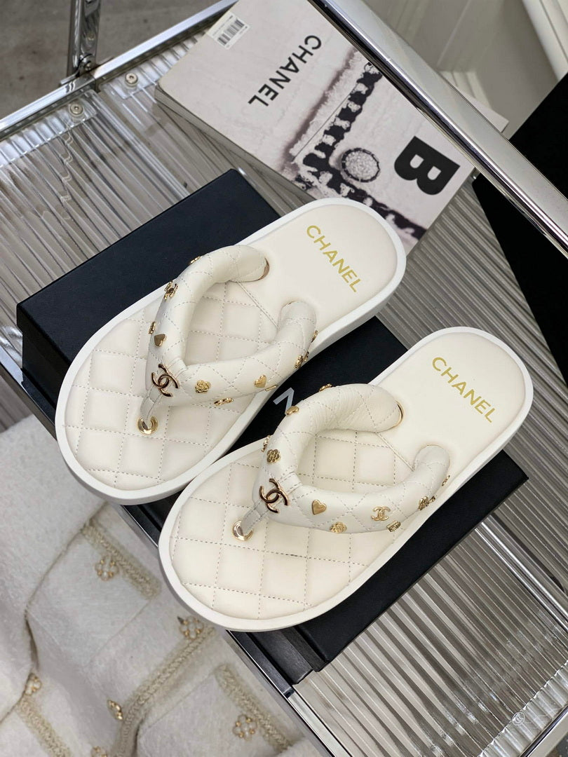 Chanel G40132 Women's Slippers Shoes Lambskin C90211
