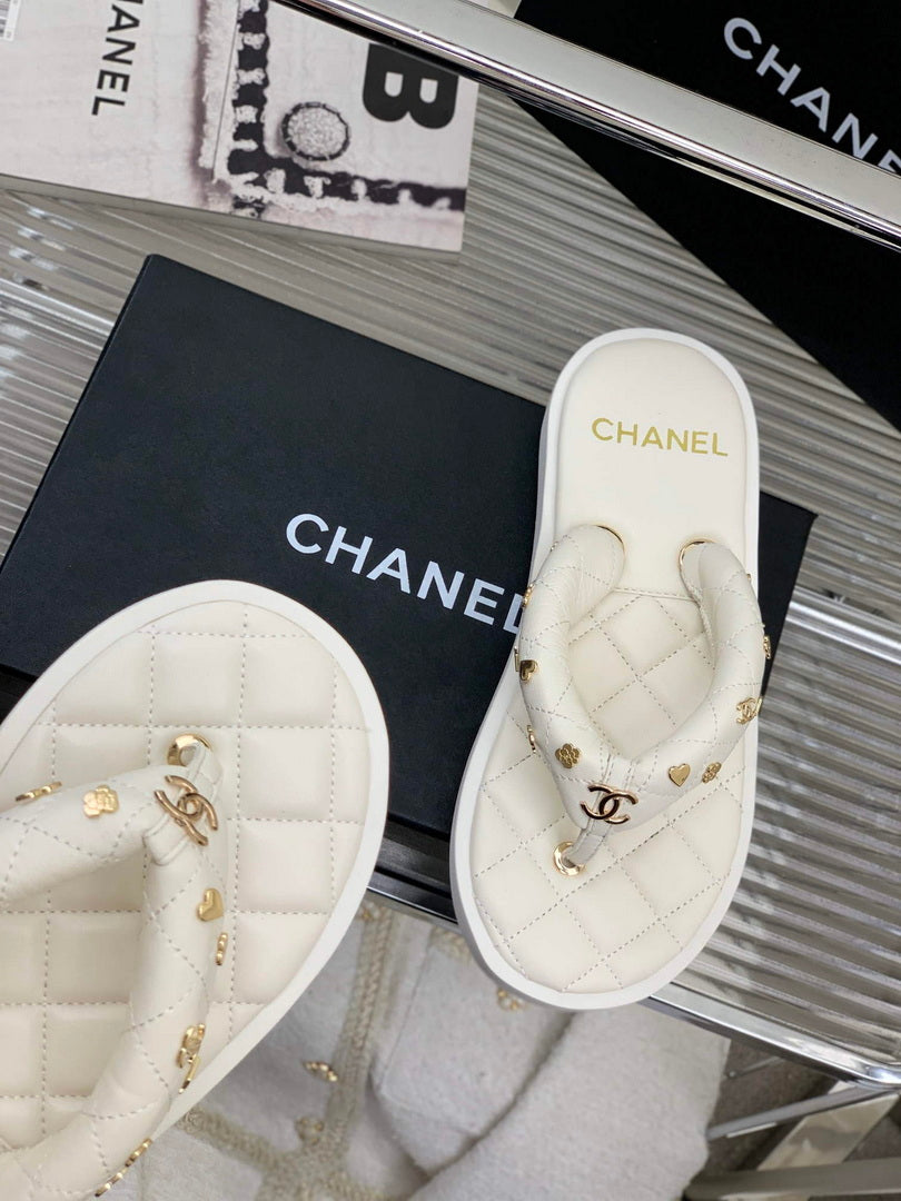 Chanel G40132 Women's Slippers Shoes Lambskin C90211