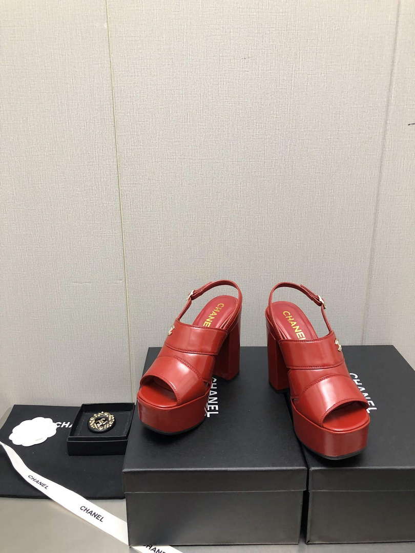 Chanel G45016 Patent Crumpled Lambskin Sandals C88321