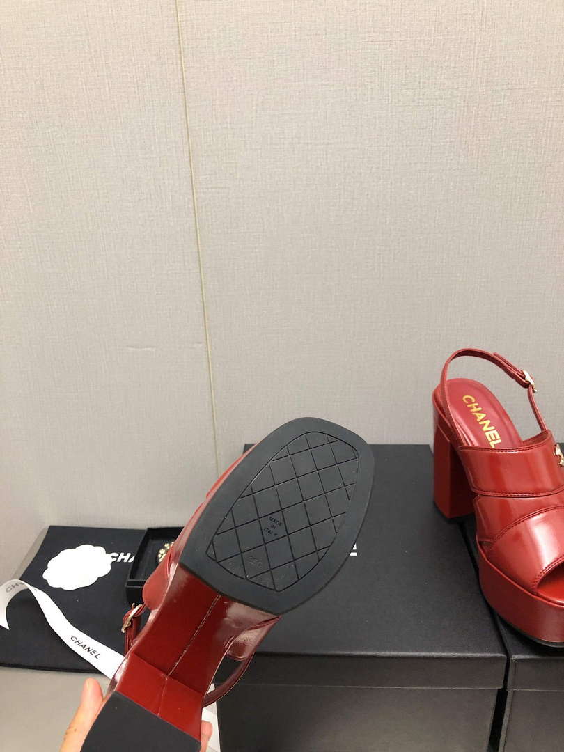 Chanel G45016 Patent Crumpled Lambskin Sandals C88321 - US 4=Euro 35 - View 8