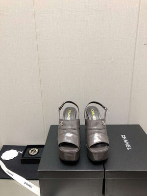 Chanel G45016 Patent Crumpled Lambskin Sandals C88322 - US 4=Euro 35 - View 2